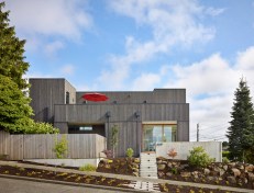 BLK LAB house. West Seattle, Washington.Image license: Patano Studio Architecture.© Copyright 2015 Benjamin Benschneider All Rights Reserved. Usage may be arranged by contacting Benjamin Benschneider Photography. Email: bbenschneider@comcast.net or phone: 206-789-5973.