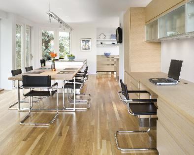 The casual dining and office area.