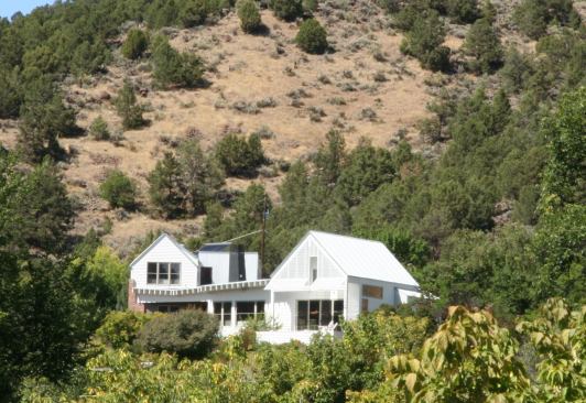 The lot abuts public land and was once part of a homesteading property that fell into disuse.