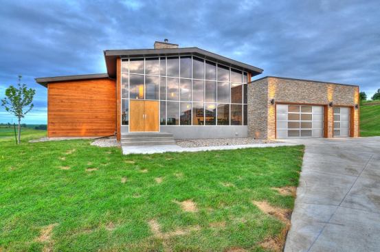 The Steven’s Residence has R-40 walls, an R-50 roof, and geothermal heating and cooling.