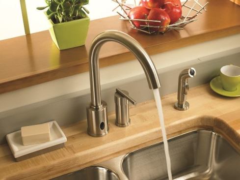 Touchless Kitchen Faucet: A single-handle faucet is easier to operate than a double-handle one, but a touchless electronic faucet is even better.