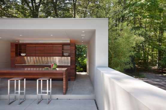 Concrete+Room+and+Cabana