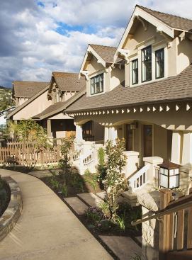 Laguna Court