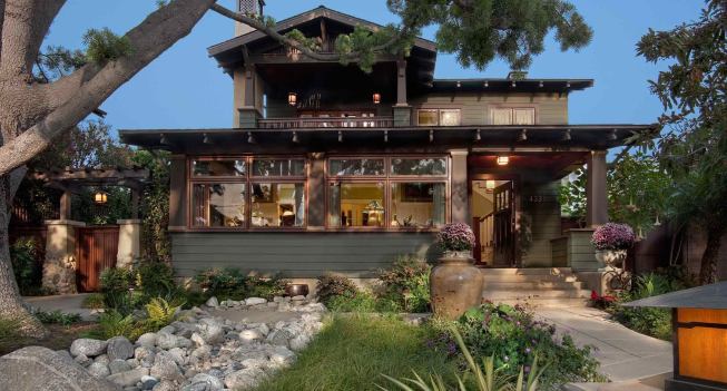 Grand, Custom Home Under 4,000 square feet. Builder: Hill Construction Company. Architect: IS Architecture. Sitting in an old, established neighborhood in San Diego, this American Craftsman emphasizes historic integrity through oak accents, stained glass and an early-20th century mantle.