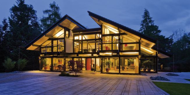 The front of an ART6 Huf Haus.