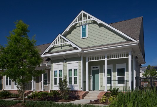 The goal of these affordable senior residences was to offer quality aesthetics in an affordable context.