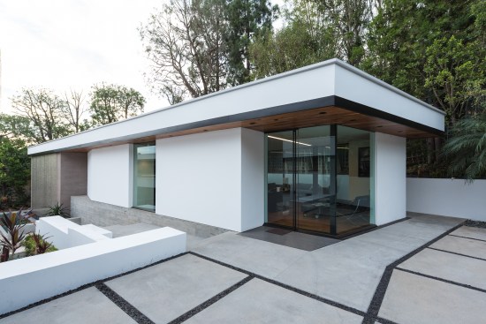 This Los Angeles Studio by Boston-based firm Shawmut Design and Construction is an accessory music studio on a steep lot.