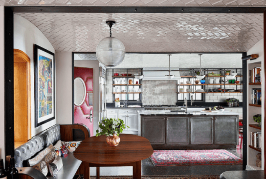 In 2019, kitchens will be larger and include more expansive seating areas and living space, as well as “unfitted” elements such as open shelving and furniture-like pieces.