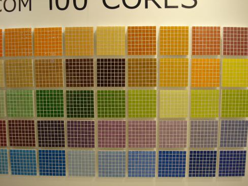 Pick a color—any color—and Vitrum probably has it in its glass tile line.
www.vitrumcristal.com.br.