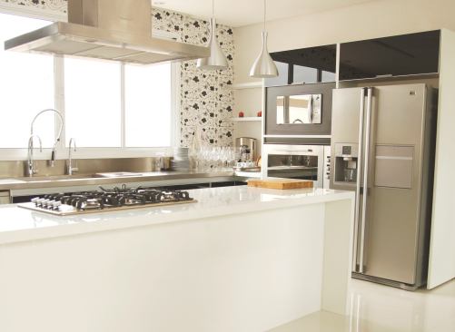 Alicante uses nanotechnology to produce Nanoglass, a line of tiles with perfectly designed edges and frames. Tiles are&nbsp;perfectly white, shiny, and highly resistant to acid and alkaline.
www.alicante.com.br.