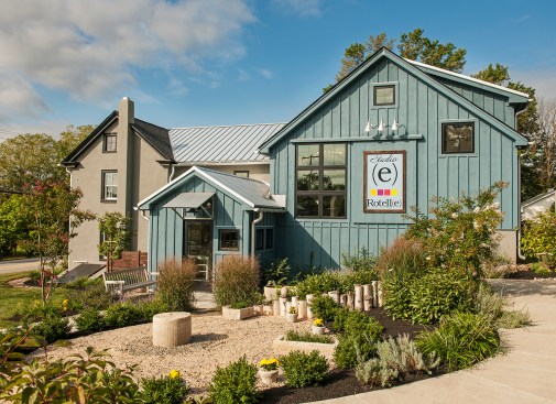 Studio(e) exterior.