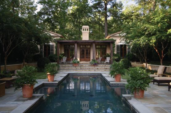 Davis Drive Residence pool house. Architect: Historical Concepts, Atlanta