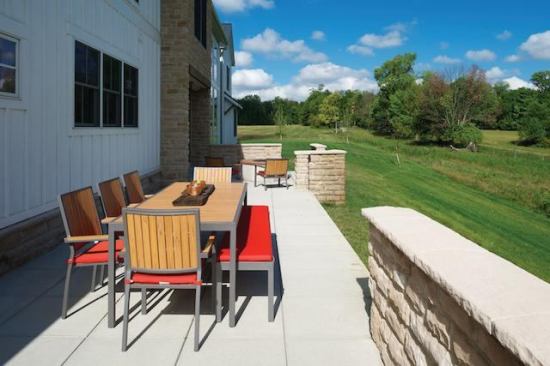 Woodland Hall House, Columbus, Ohio

Architect: Meyers + Associates, Columbus

Builder: Ghiloni Custom Builders, Granville, Ohio