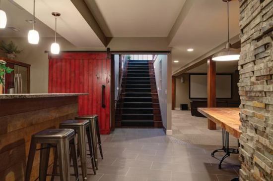 Woodland Hall House, Columbus, Ohio

Architect: Meyers + Associates, Columbus

Builder: Ghiloni Custom Builders, Granville, Ohio