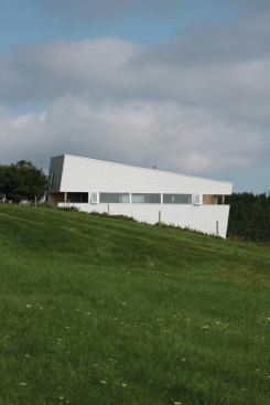 2013 RADA / Custom Home/3,000 Square Feet or Less / Merit Award: Sliding House, Upper Kingsburg, Nova Scotia / MacKay-Lyons Sweetapple Architects
