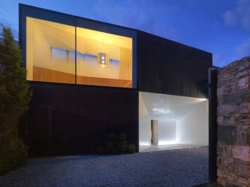 2013 RADA / Custom Home/3,000 Square Feet or Less / Grand Award: Flynn Mews House, Dublin, Ireland / Lorcan O'Herlihy Architects